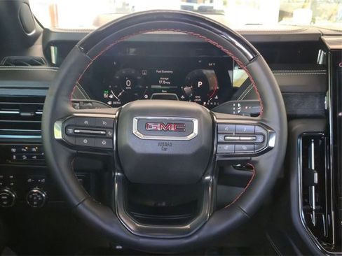 Used 2026 GMC Yukon AT4 Ultimate w/ LPO, Illumination Package image 12