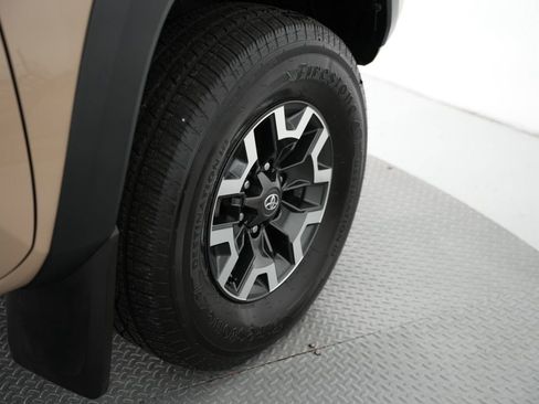Used 2020 Toyota Tacoma TRD Off-Road image 54