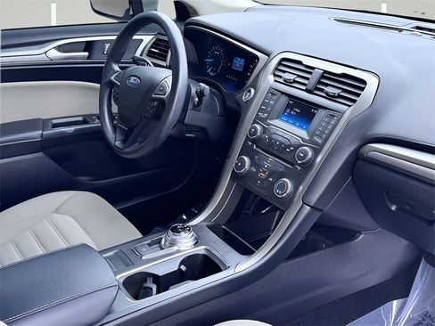 Used 2017 Ford Fusion S image 6