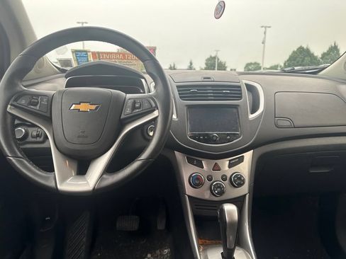 Used 2015 Chevrolet Trax LT w/ LT Plus Package FWD image 10