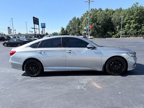 Used 2020 Honda Accord Sport image 4