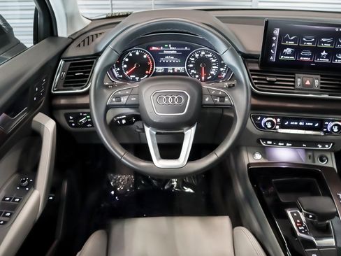 Used 2024 Audi Q5 2.0T Premium w/ Convenience Package image 18