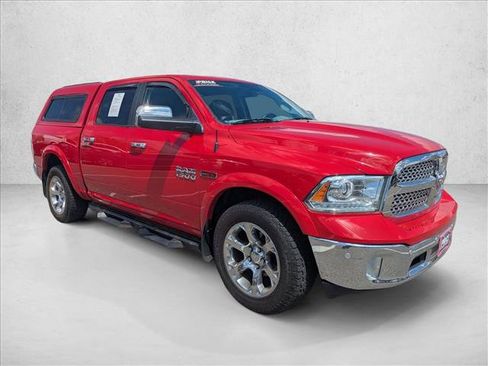 Used 2018 RAM 1500 Laramie w/ Convenience Group AWD/4WD image 3