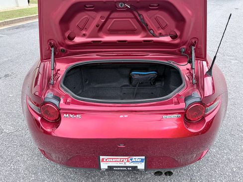Used 2021 MAZDA MX-5 Miata Grand Touring RWD image 9