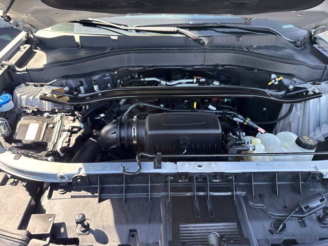 Used 2021 Ford Explorer Limited w/ Equipment Group 301A AWD/4WD image 10