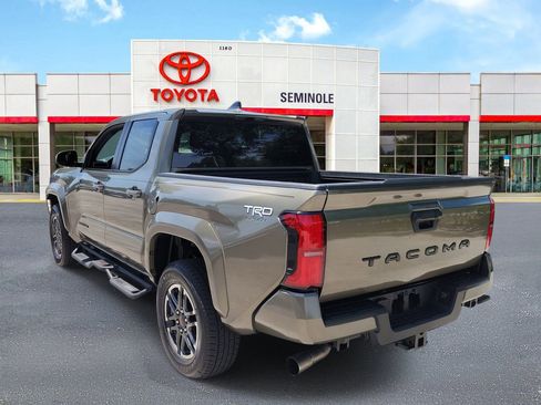 Used 2025 Toyota Tacoma TRD Sport RWD image 4