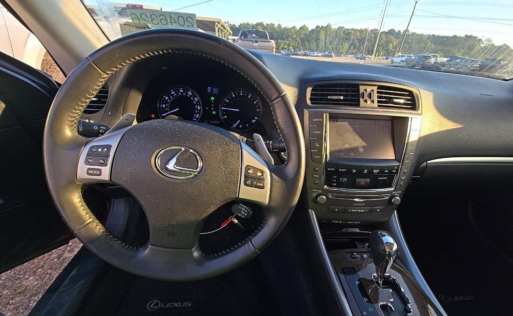 Used 2013 Lexus IS 250C w/ Luxury Pkg RWD image 9
