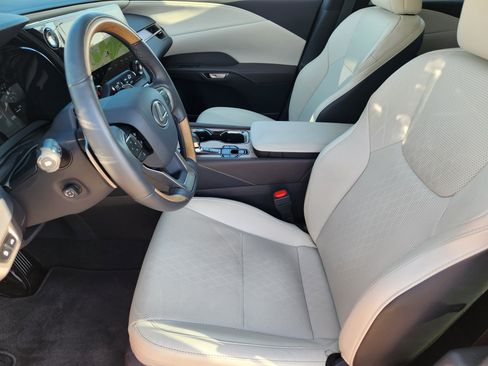 Certified 2025 Lexus RX 350 Premium Plus image 17