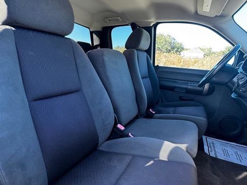 Used 2009 Chevrolet Silverado 1500 LT w/ Regional Value Package image 15