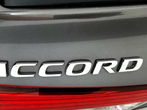 Used 2019 Honda Accord Sport image 13