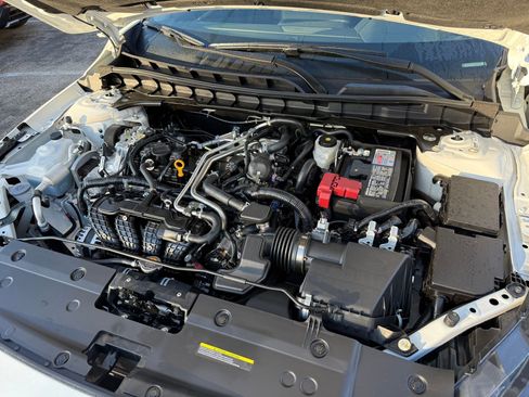 New 2025 Nissan Altima 2.5 SL image 17