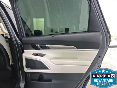 Used 2022 Kia Telluride EX w/ EX Premium Package FWD image 28