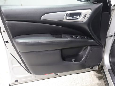 Used 2017 Nissan Pathfinder SL AWD/4WD image 13