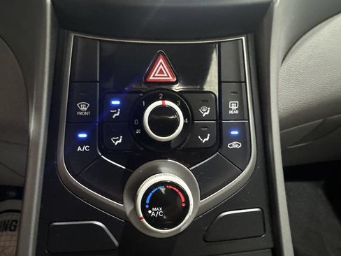 Used 2016 Hyundai Elantra SE FWD image 27
