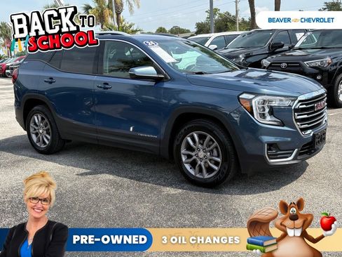 Used 2024 GMC Terrain SLT AWD/4WD image 9