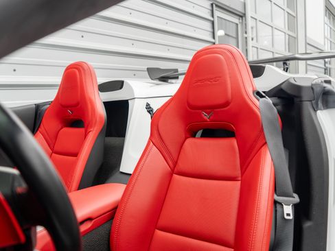 Used 2019 Chevrolet Corvette ZR1 RWD image 13