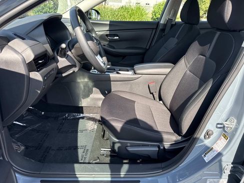 Used 2025 Nissan Sentra SV FWD image 24