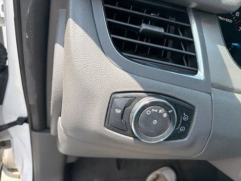 Used 2013 Ford Edge SEL FWD image 18