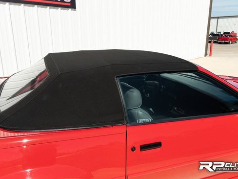Used 1991 Chevrolet Camaro Z28 RWD image 16