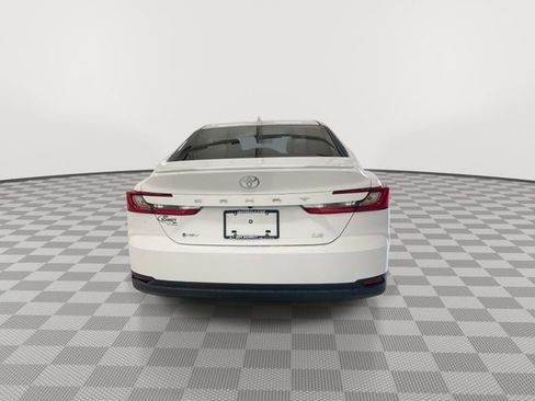 Used 2025 Toyota Camry LE w/ Convenience Package image 10