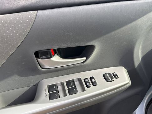 Used 2014 Toyota Prius V Three FWD image 12