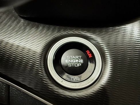 Used 2023 Jeep Grand Cherokee Altitude image 40