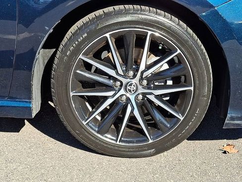 Certified 2021 Toyota Camry SE image 8