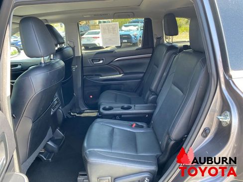 Used 2015 Toyota Highlander Limited Platinum AWD/4WD image 27