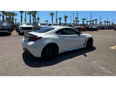 Used 2025 Toyota GR86 Premium image 8