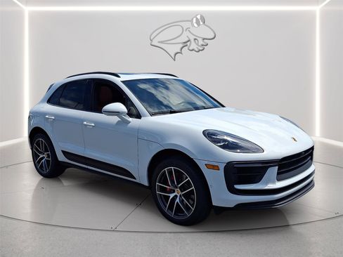 Used 2022 Porsche Macan S AWD/4WD image 6