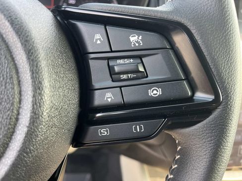 Certified 2025 Subaru Forester Premium AWD/4WD image 33