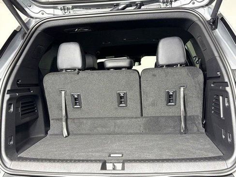 New 2025 Chevrolet Traverse LT w/ Driver Confidence Package image 16