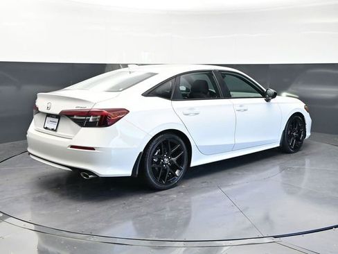 Used 2025 Honda Civic Sport image 5