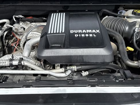 Used 2024 Chevrolet Silverado 1500 ZR2 w/ Technology Package image 33