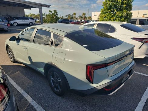 Used 2025 Kia K4 LXS image 10