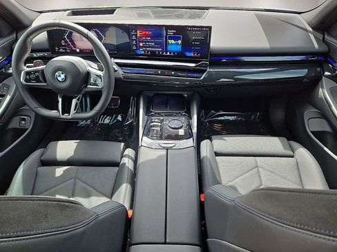 Used 2024 BMW 530i w/ M Sport Package RWD image 17