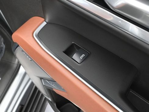 Used 2025 GMC Sierra 3500 Denali Ultimate image 54