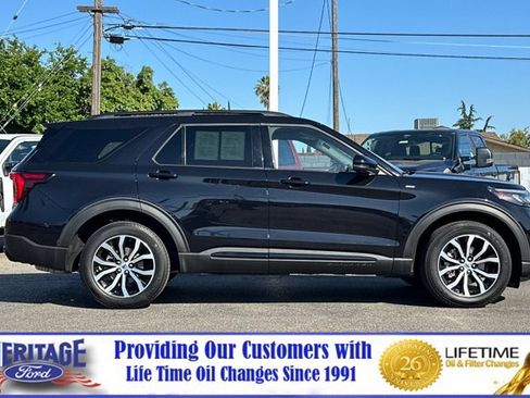 Used 2025 Ford Explorer ST-Line AWD/4WD image 3