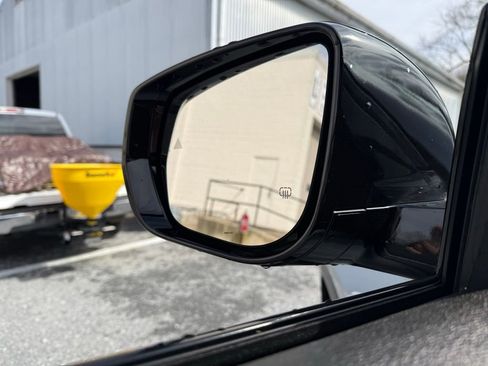 Used 2023 Jeep Grand Cherokee L Laredo image 12