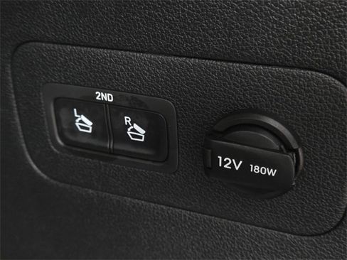 Used 2019 Hyundai Santa Fe Ultimate image 12