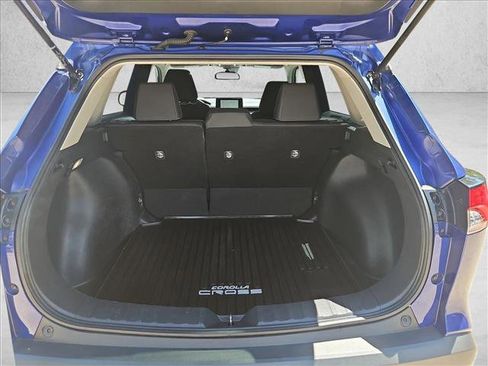 Used 2023 Toyota Corolla Cross LE image 6