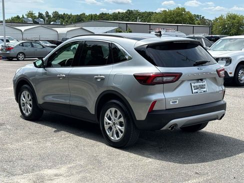 Used 2024 Ford Escape Active w/ Tech Pack #1 AWD/4WD image 4