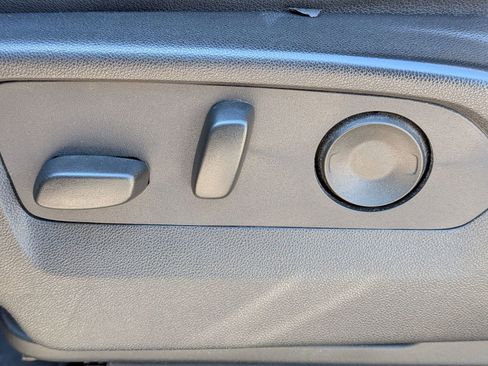 Used 2024 Chevrolet Tahoe Z71 w/ Luxury Package image 16