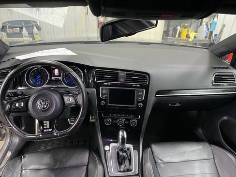 Used 2016 Volkswagen Golf R 4-Door image 7