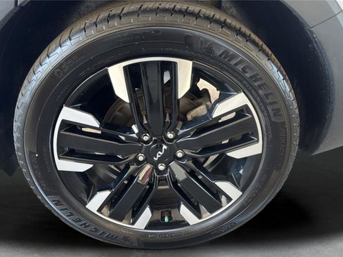 Used 2025 Kia Telluride SX Prestige AWD/4WD image 33