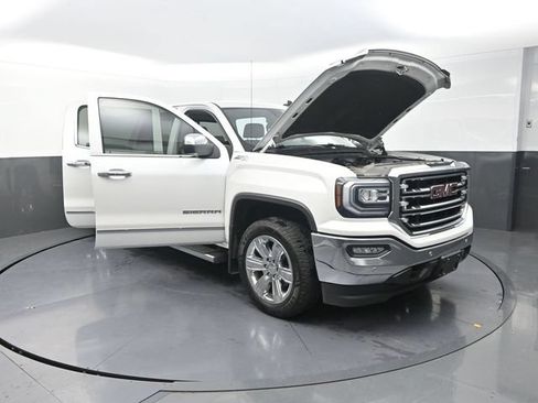 Used 2018 GMC Sierra 1500 SLT AWD/4WD image 39