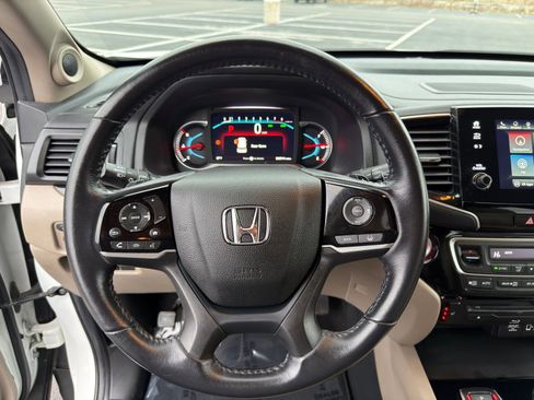 Used 2022 Honda Pilot Touring image 18
