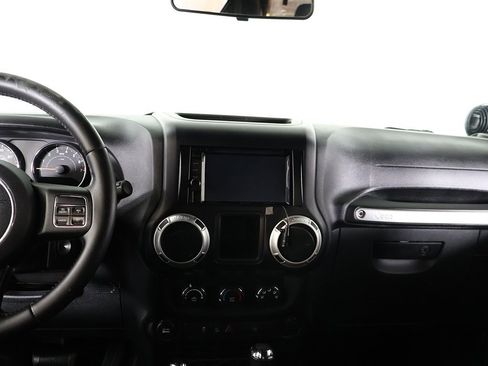 Used 2015 Jeep Wrangler Rubicon image 27