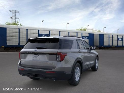 New 2026 Ford Explorer Active RWD image 8