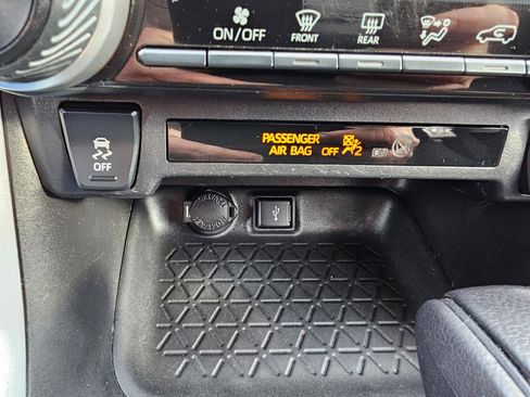 Used 2020 Toyota RAV4 LE w/ All Weather Liner Package image 39